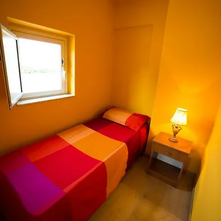 Yellow Orange Ognina Apartment