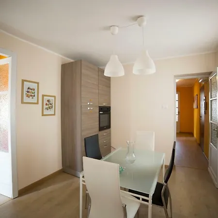 Yellow Orange Ognina Apartment *